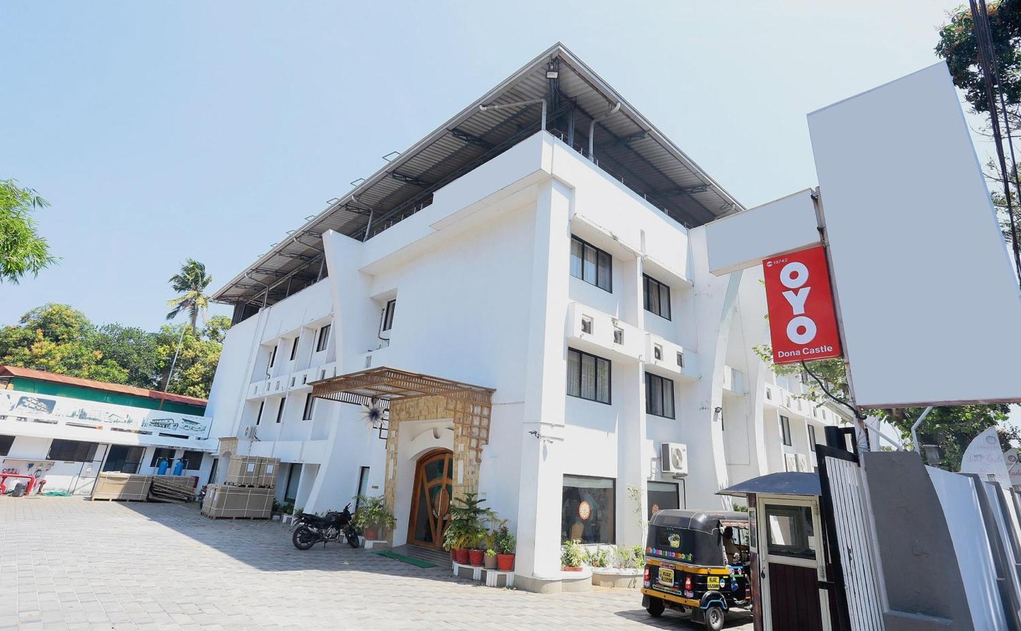 מלון קולאם Super Townhouse Dona Castle מראה חיצוני תמונה